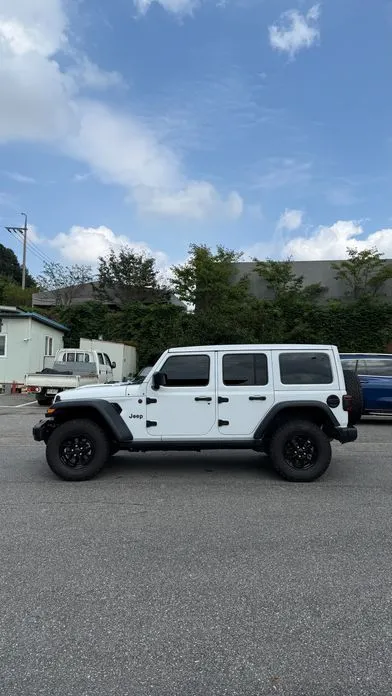Jeep Wrangler — фото 9