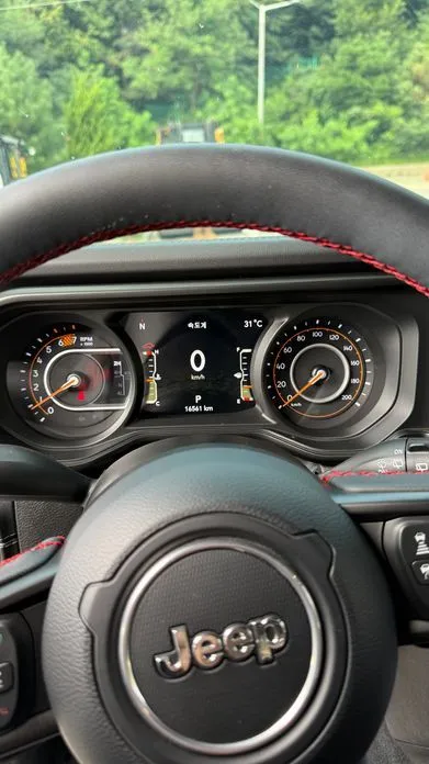 Jeep Wrangler — фото 10