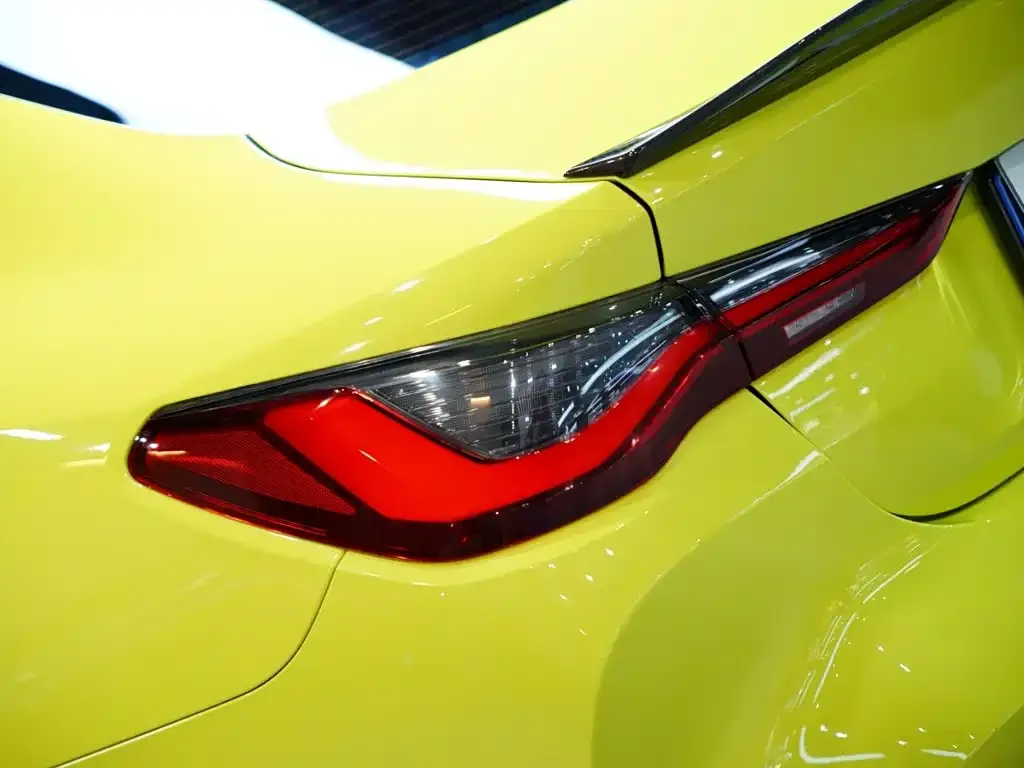 BMW M4 — фото 10
