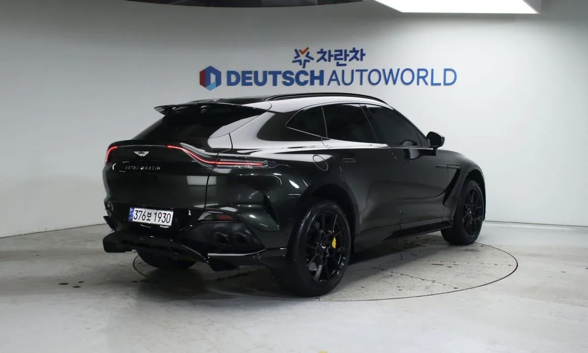 Aston Martin DBX — фото 3