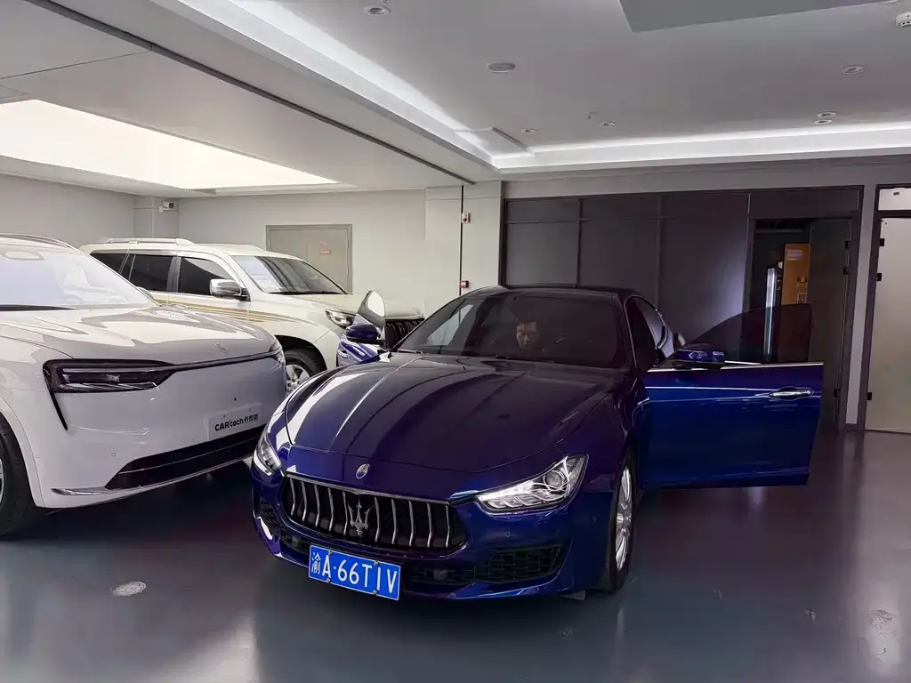 Maserati Ghibli — фото 1