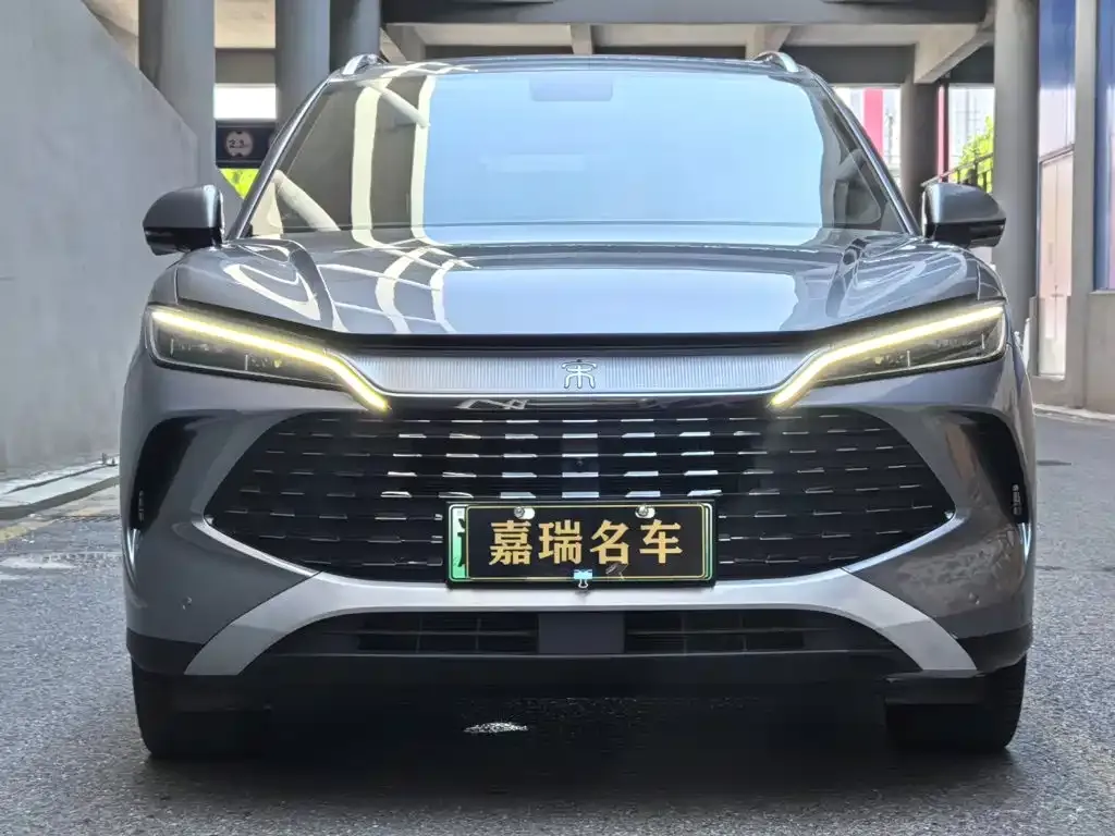 BYD L DM-i — фото 9