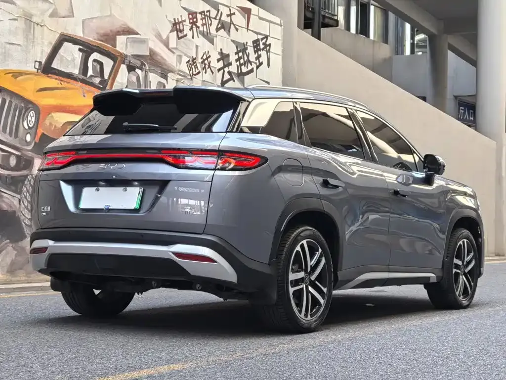 BYD L DM-i — фото 10