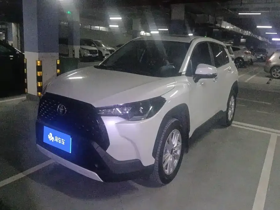 Toyota Corolla Cross — фото 1