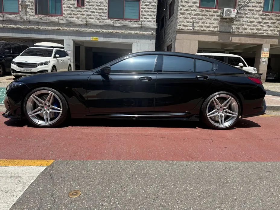 BMW 8-Series — фото 10