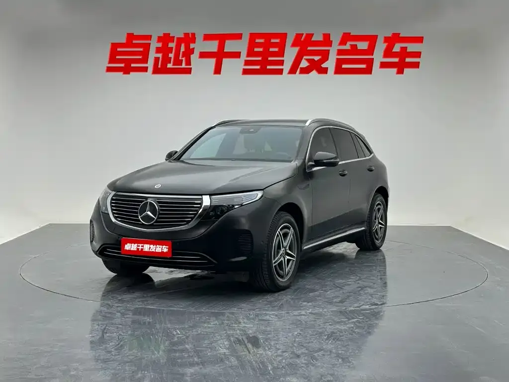 Mercedes-Benz EQC — фото 1
