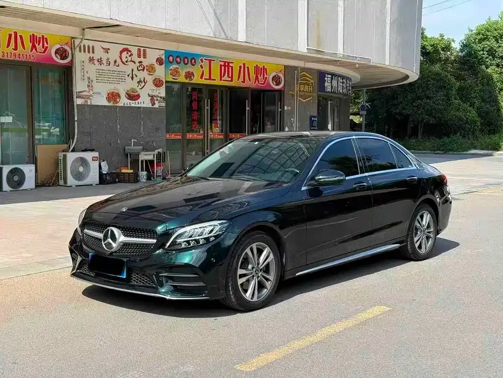 Mercedes-Benz C-Class — фото 1