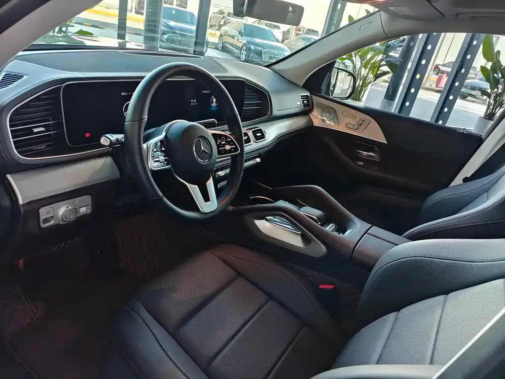 Mercedes-Benz GLS — фото 2