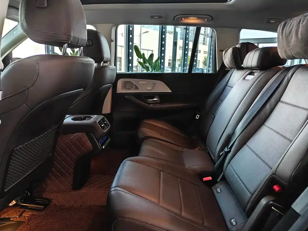 Mercedes-Benz GLS — фото 7