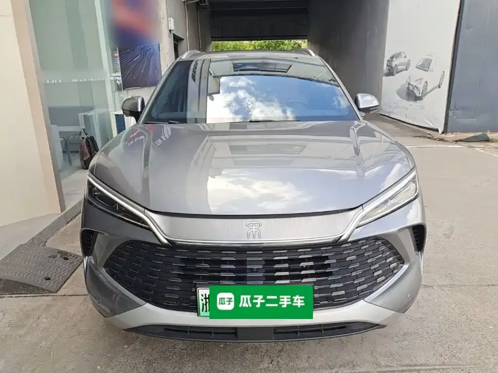 BYD L DM-i — фото 9
