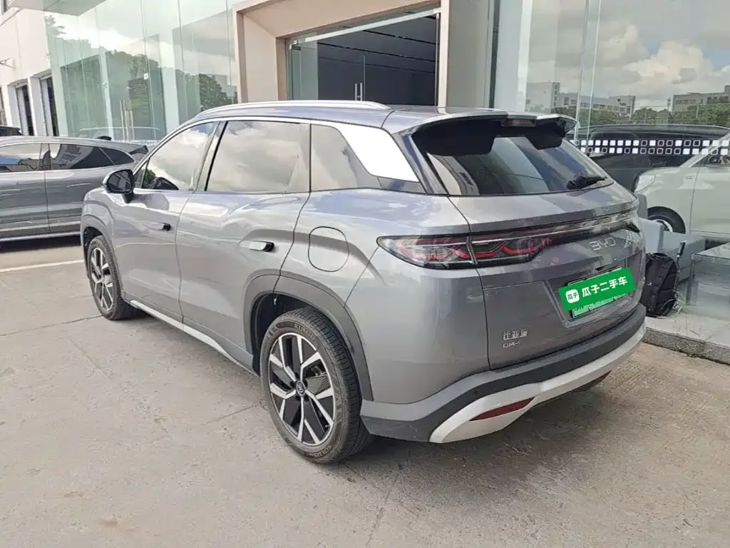 BYD L DM-i — фото 6