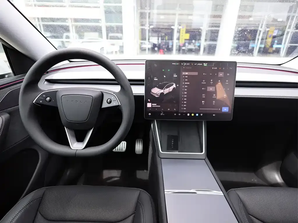Tesla Model Y — фото 6