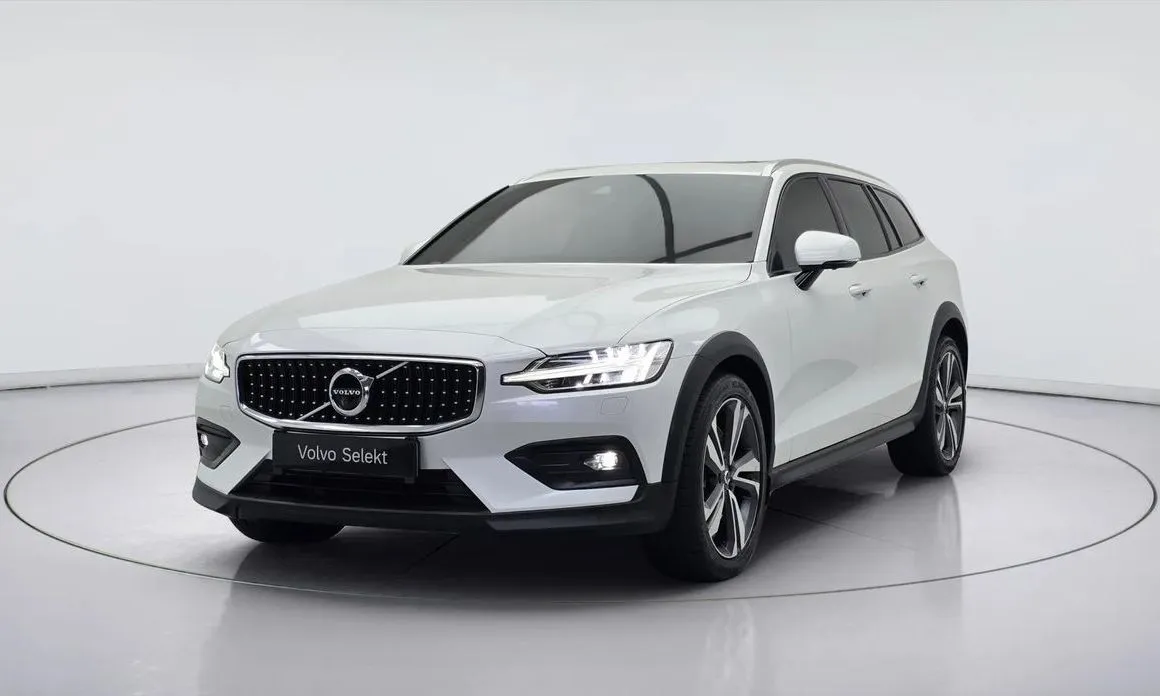 Volvo V60 — фото 1