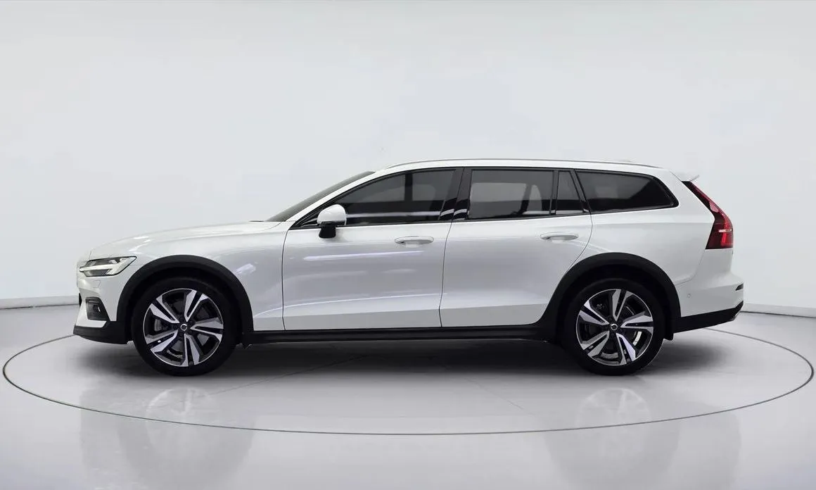 Volvo V60 — фото 4