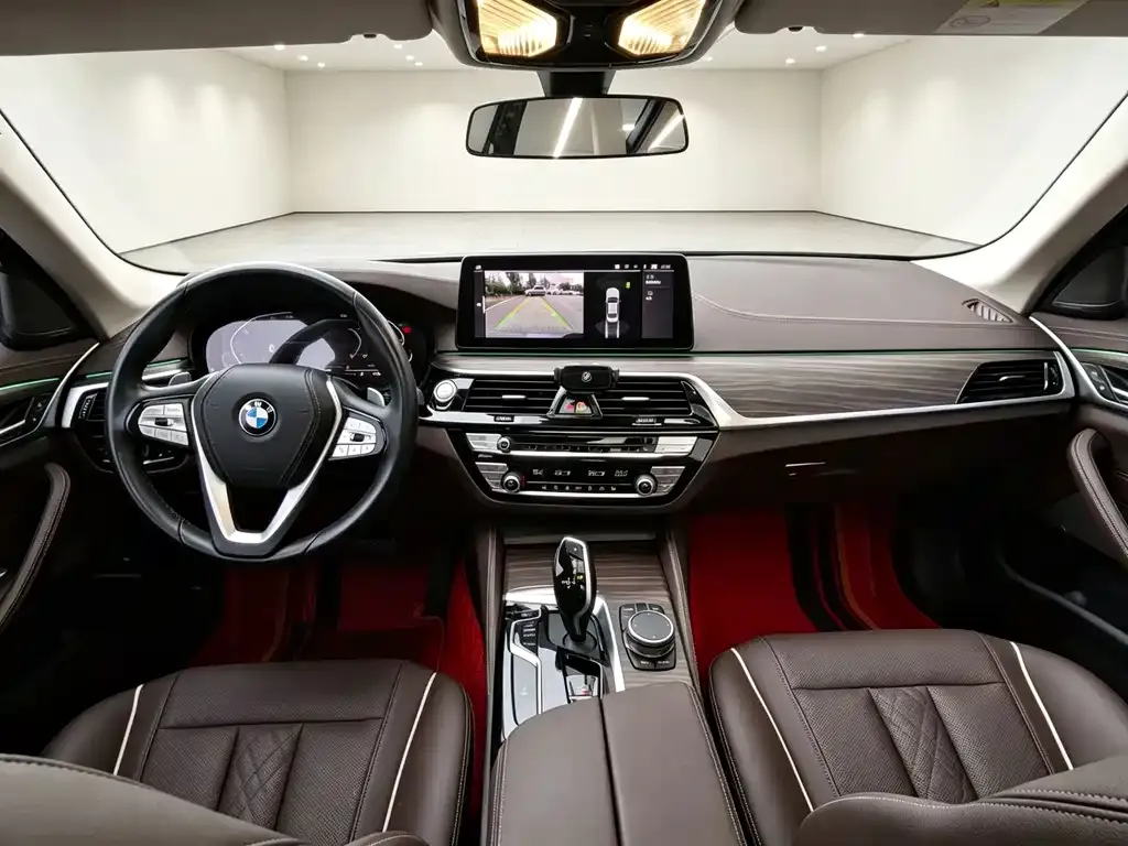 BMW 5 Series — фото 9