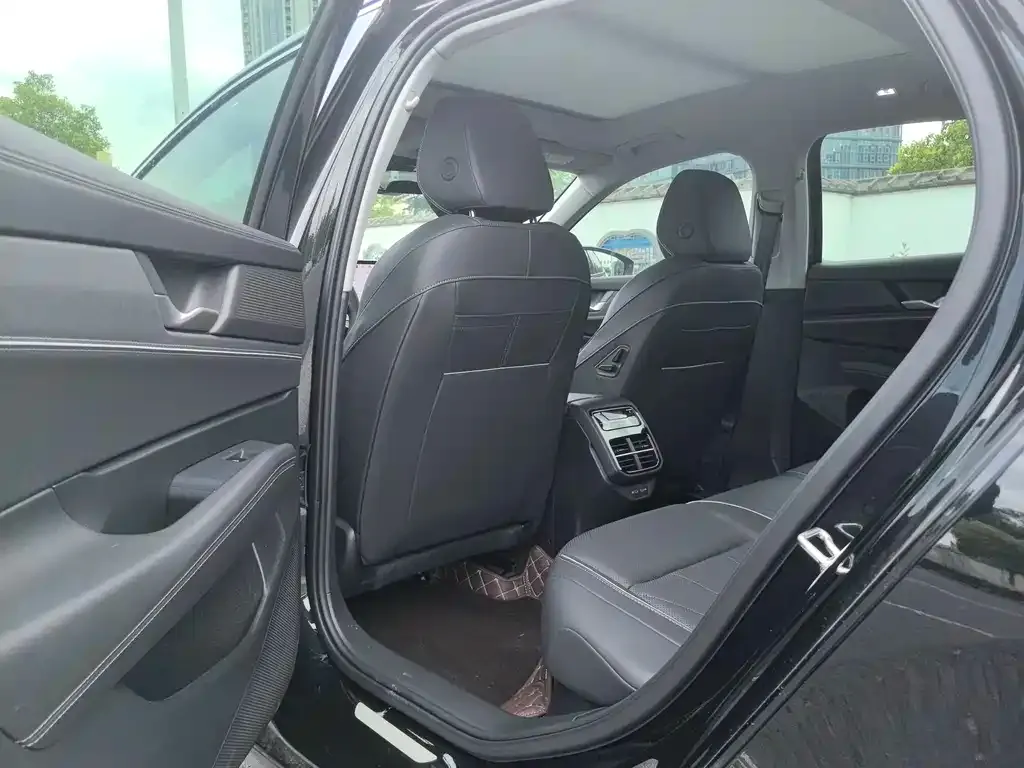 Volkswagen Passat — фото 10