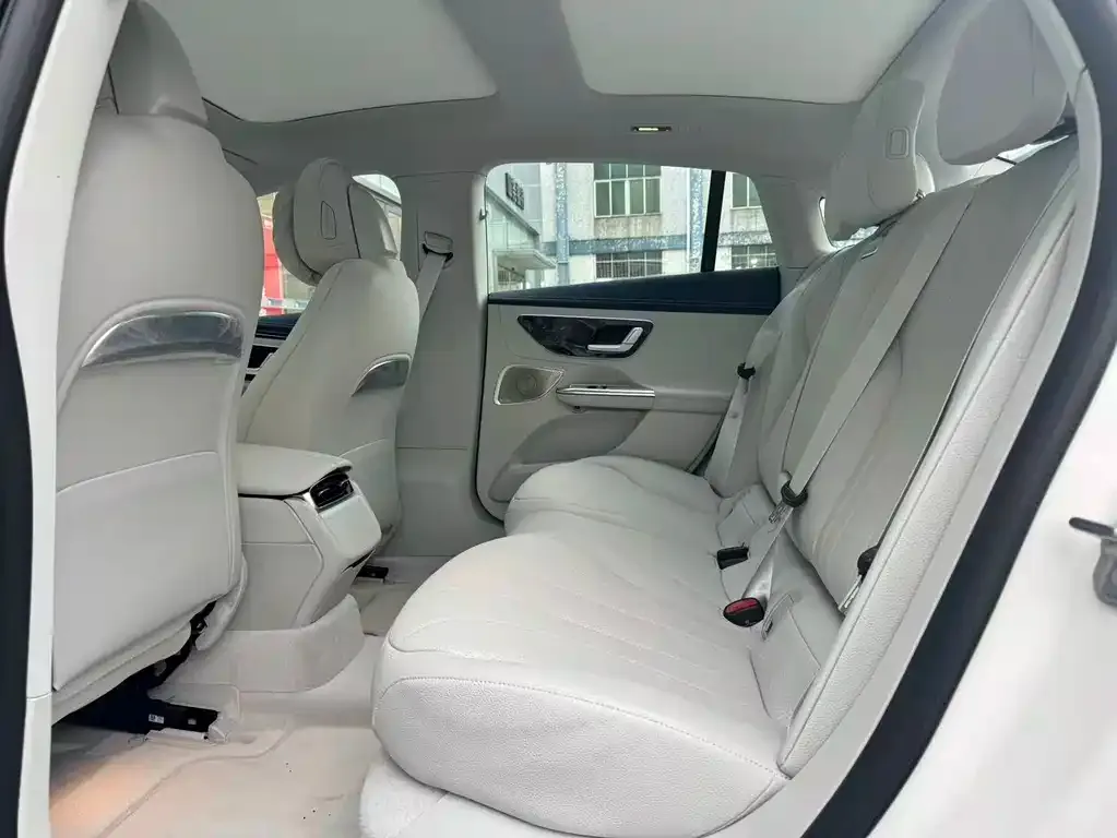 Mercedes-Benz EQE — фото 2