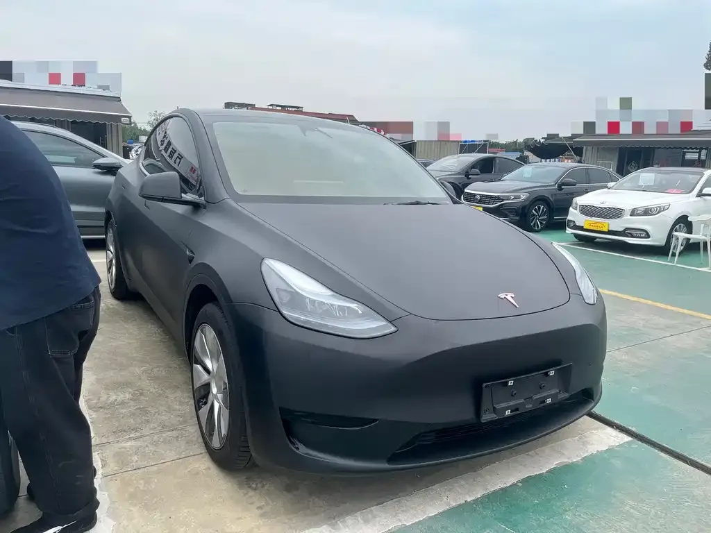 Tesla Model Y — фото 7
