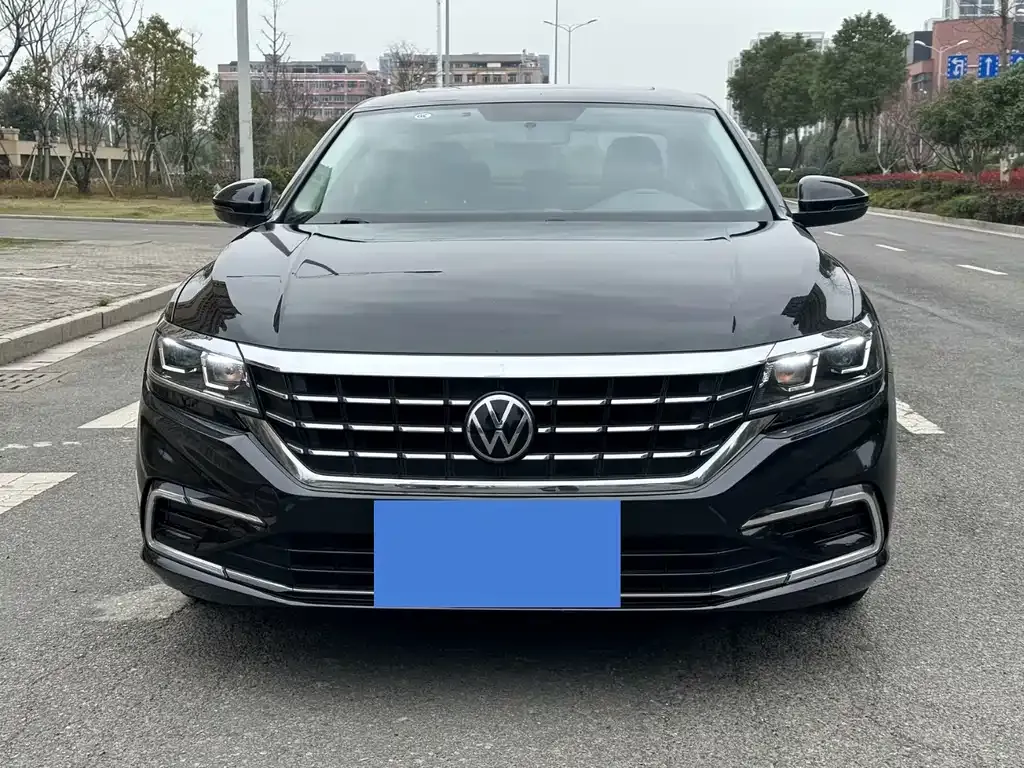 Volkswagen Passat — фото 2