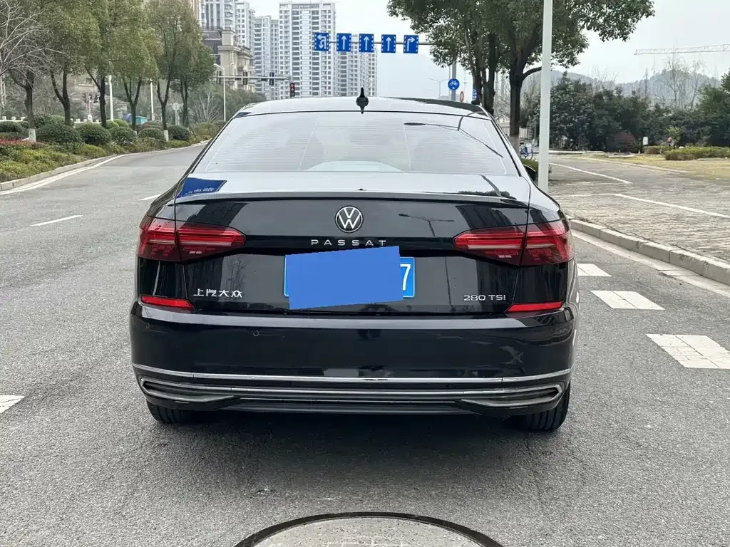 Volkswagen Passat — фото 9