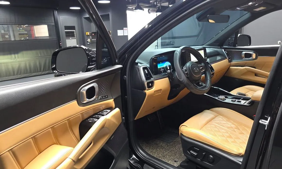 Kia Sorento — фото 7