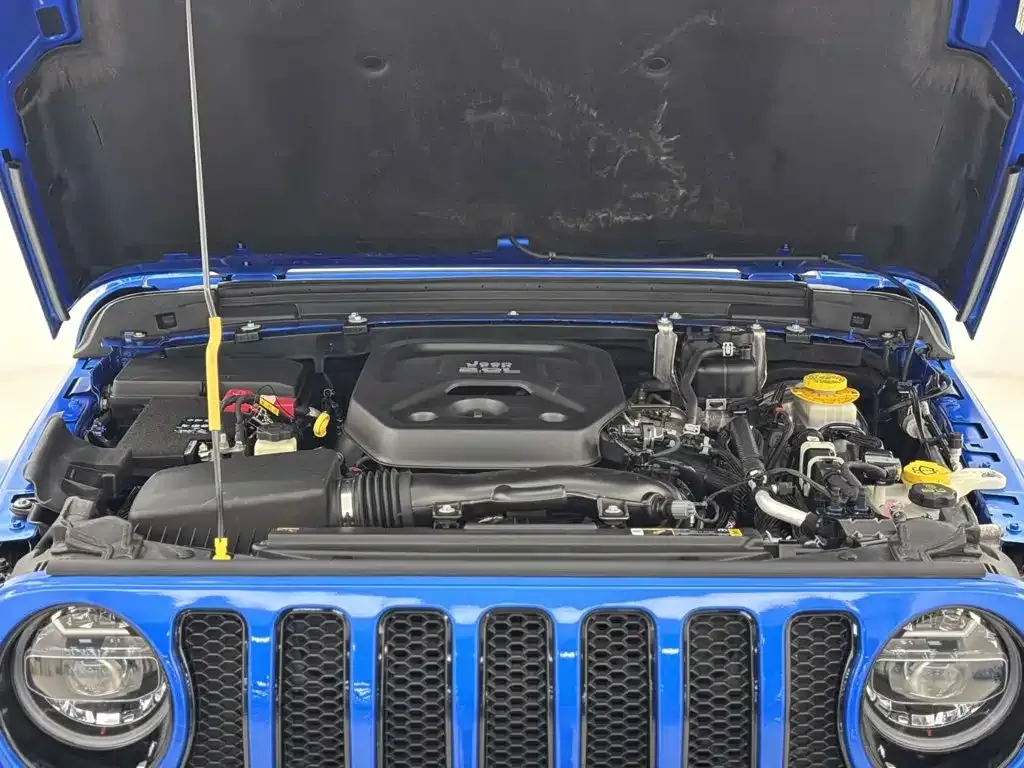 Jeep Wrangler — фото 10
