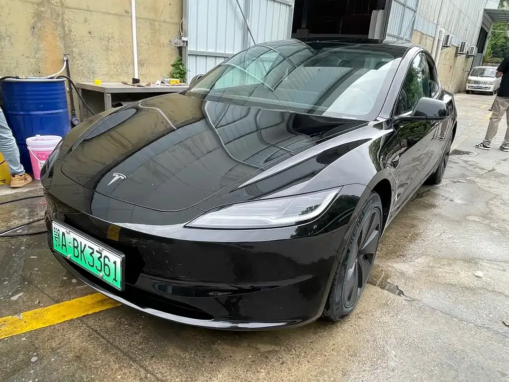 Tesla Model 3 — фото 2