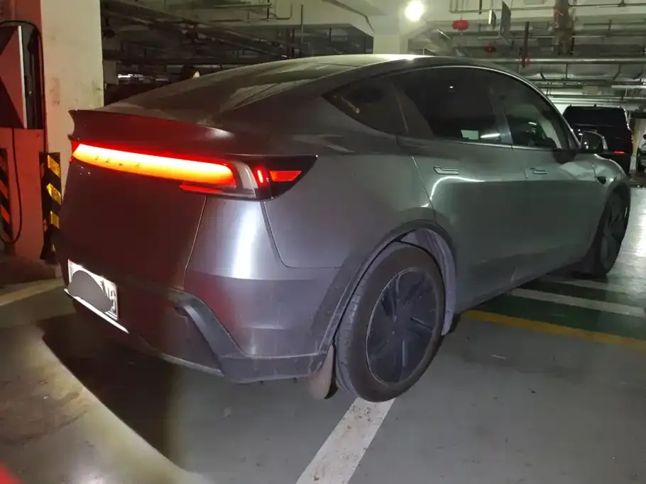 Tesla Model Y — фото 3