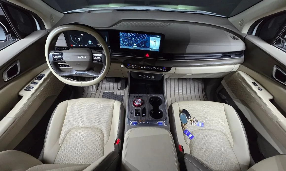 Kia Carnival — фото 10
