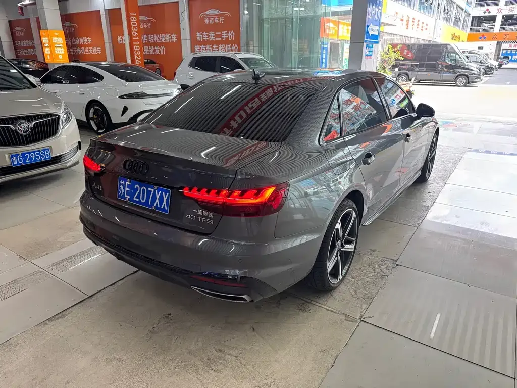 Audi A4L — фото 8