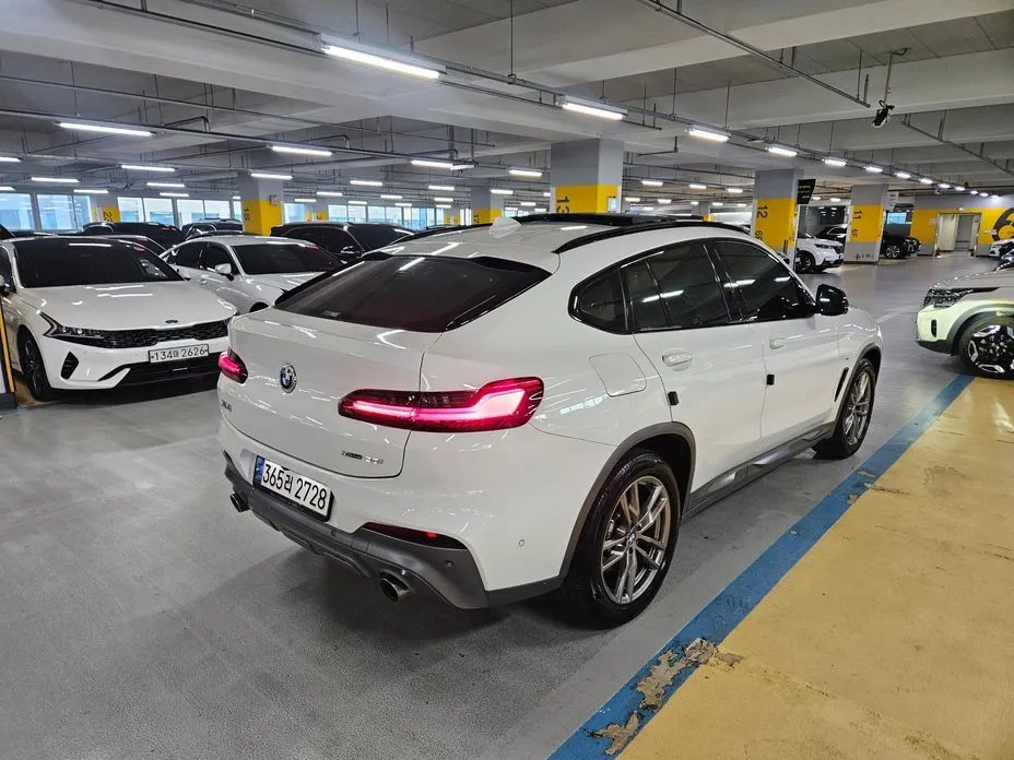 BMW X4 — фото 9