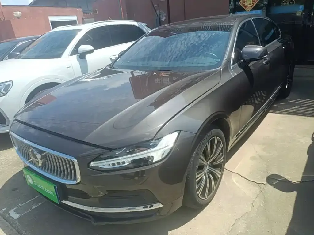 Volvo S90 — фото 1
