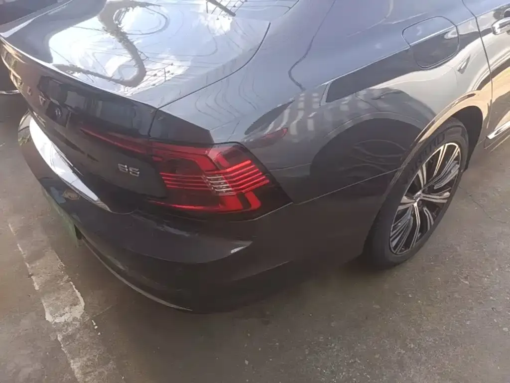 Volvo S90 — фото 10