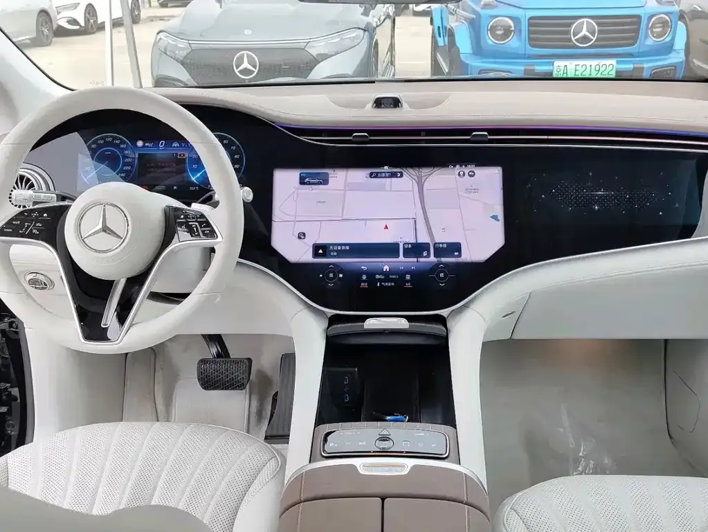 Mercedes-Benz EQS SUV — фото 8