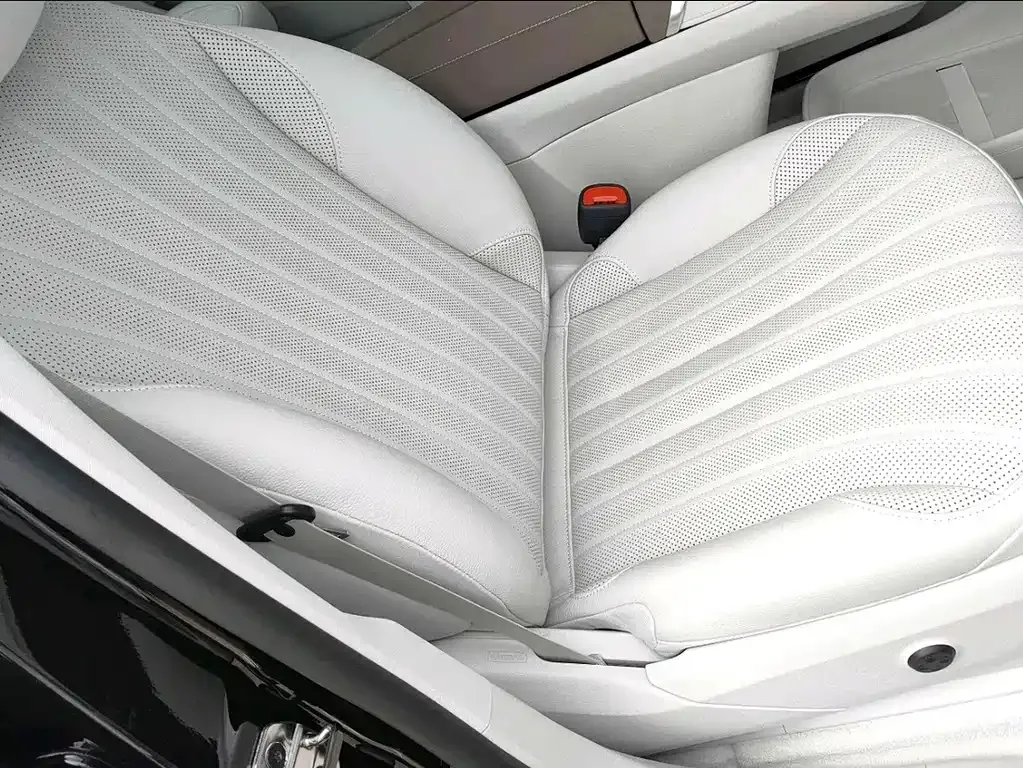 Mercedes-Benz EQS SUV — фото 9
