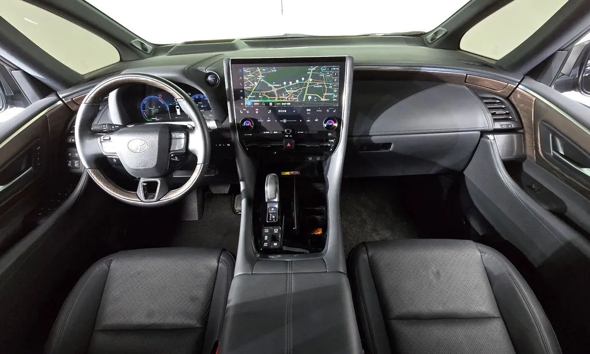 Toyota Alphard — фото 7