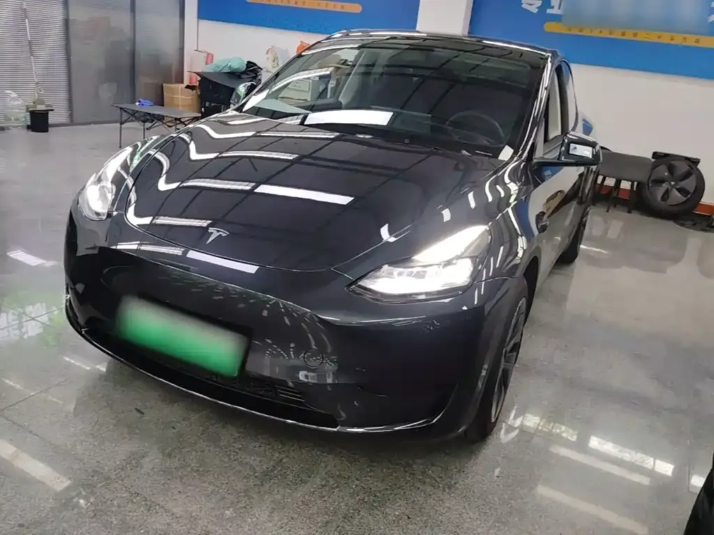 Tesla Model Y — фото 7
