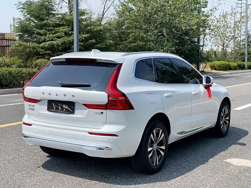 Volvo XC60 — фото 4