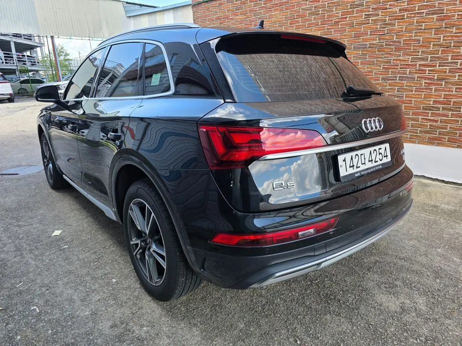 Audi Q5 — фото 10