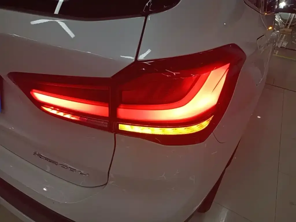 BMW X1 — фото 2