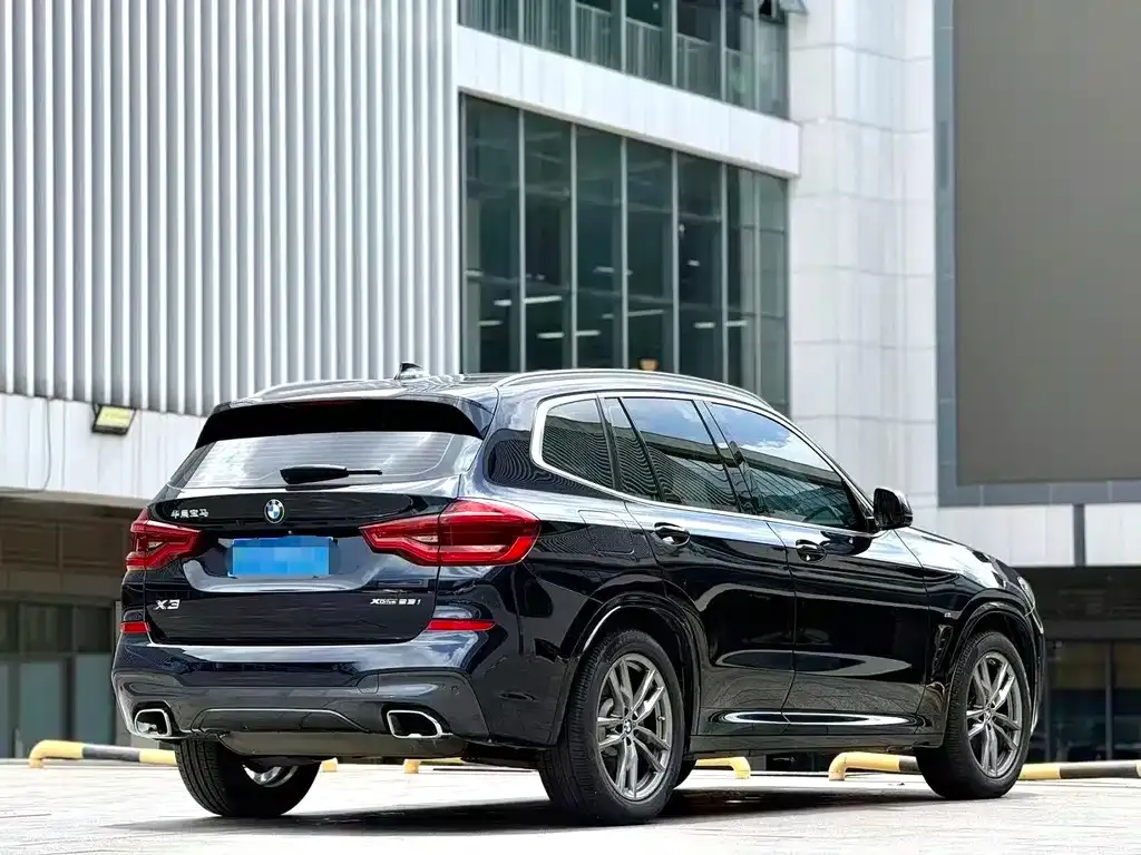 BMW X3 — фото 9