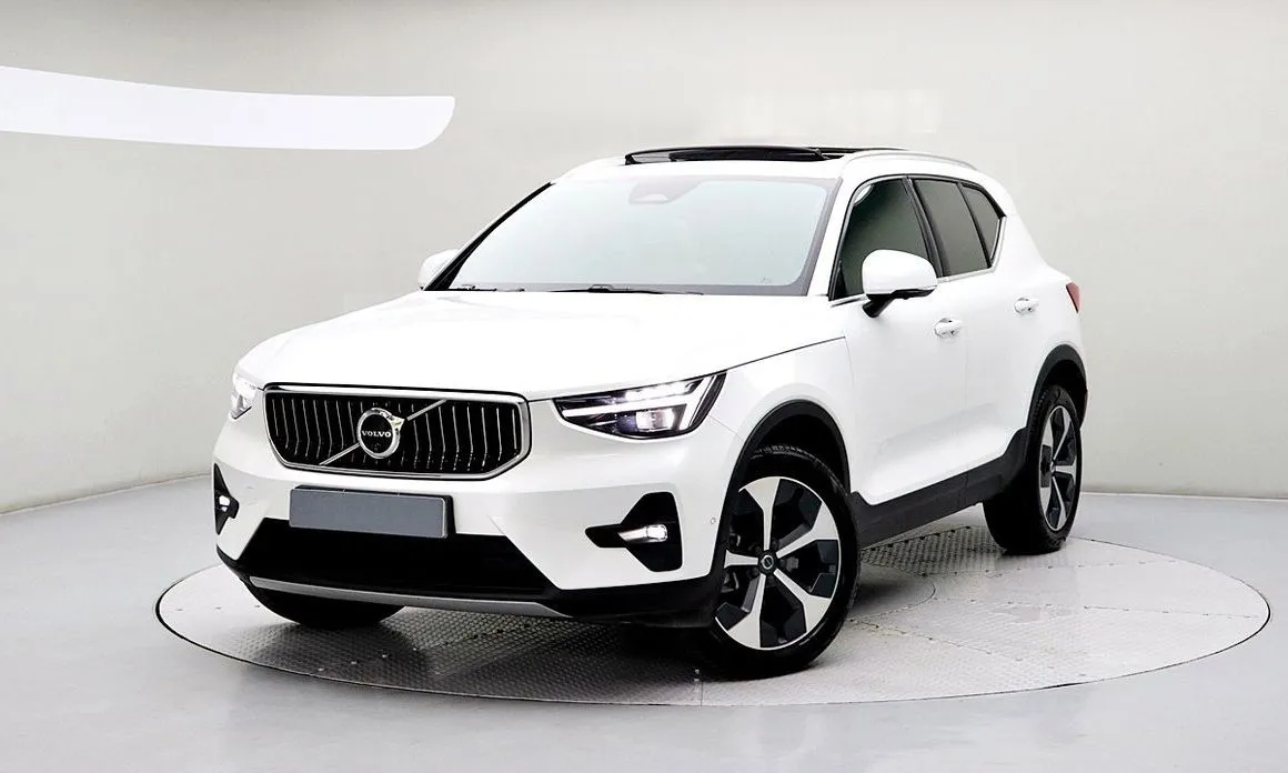 Volvo XC40 — фото 1