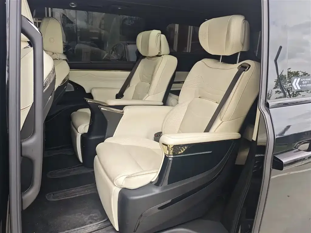 GAC Motor Trumpchi M8 — фото 8