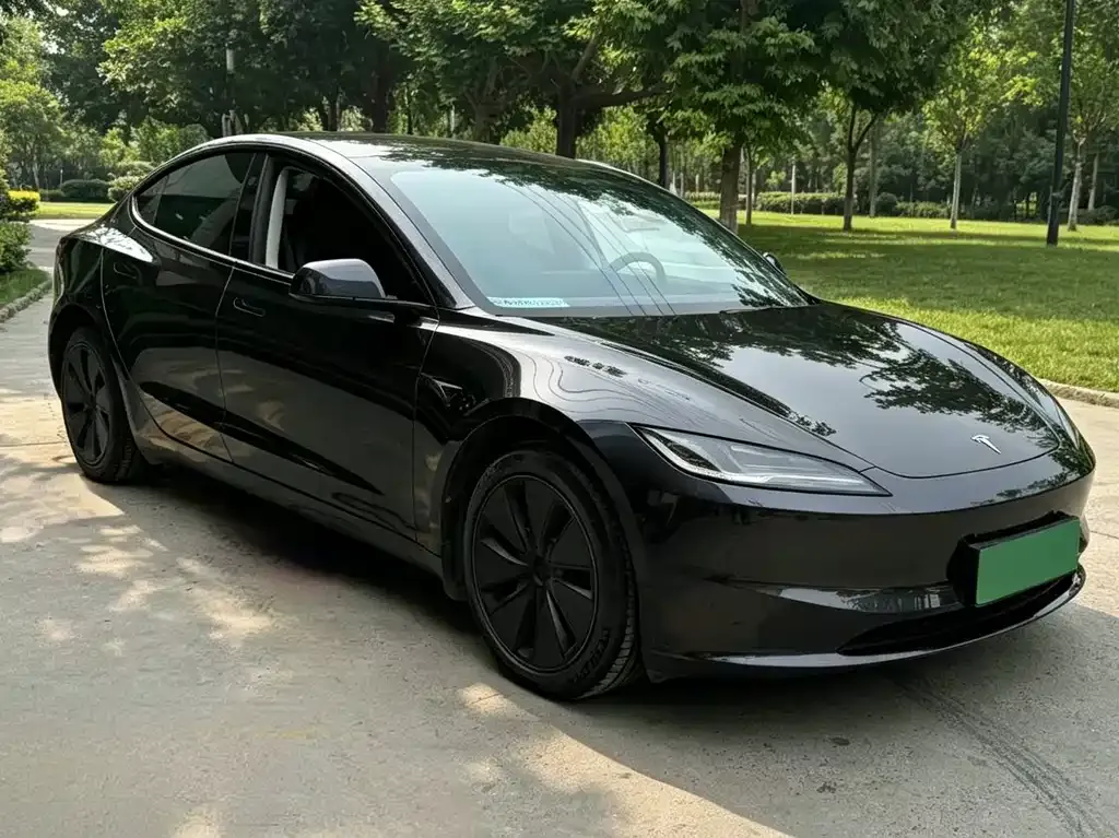 Tesla Model 3 — фото 4