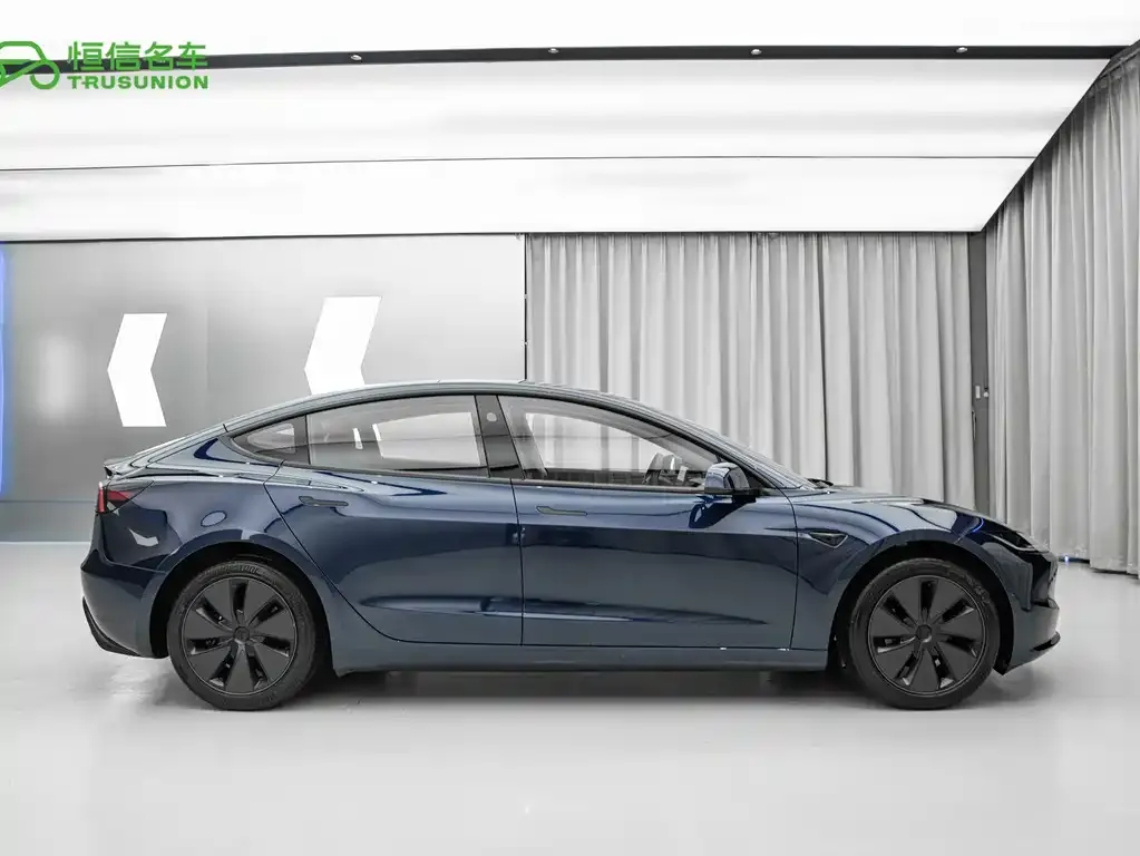 Tesla Model 3 — фото 2