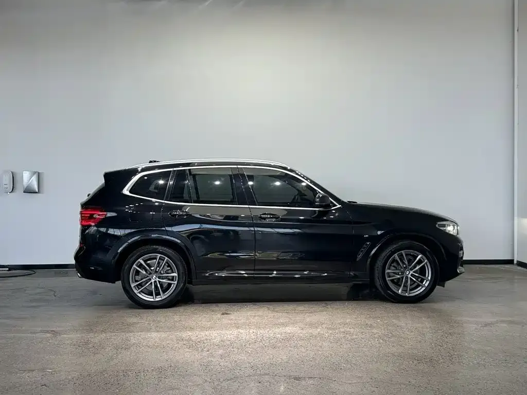 BMW X3 — фото 9