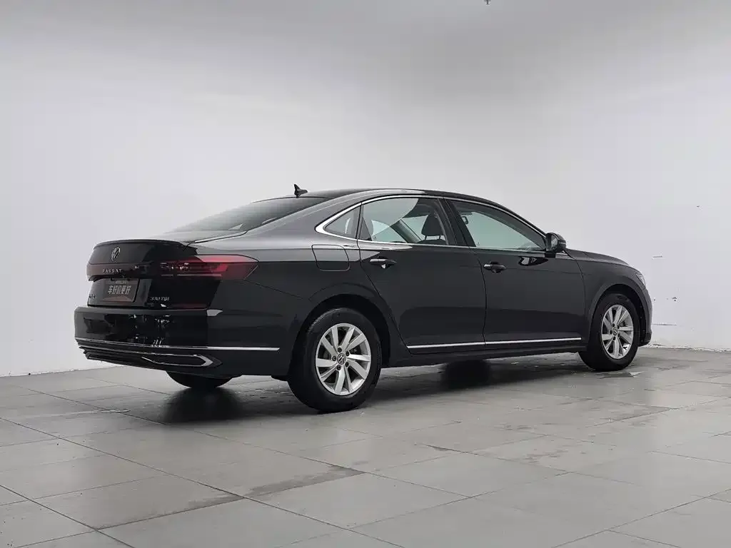 Volkswagen Passat — фото 6