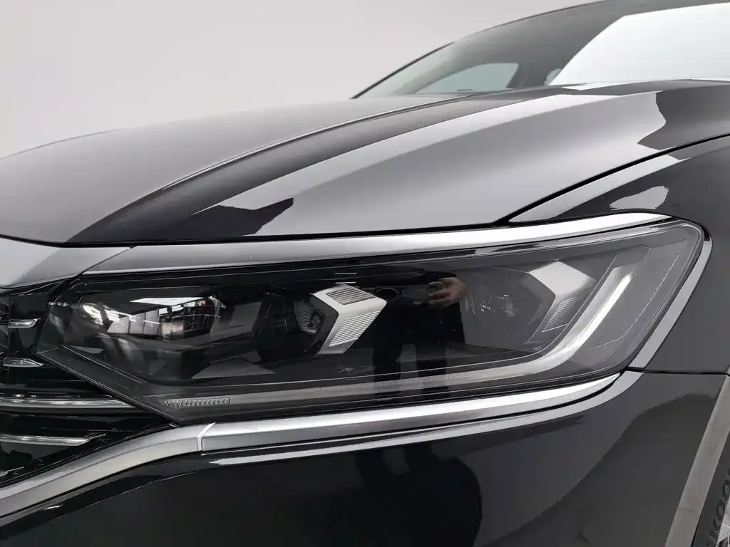 Volkswagen Passat — фото 10