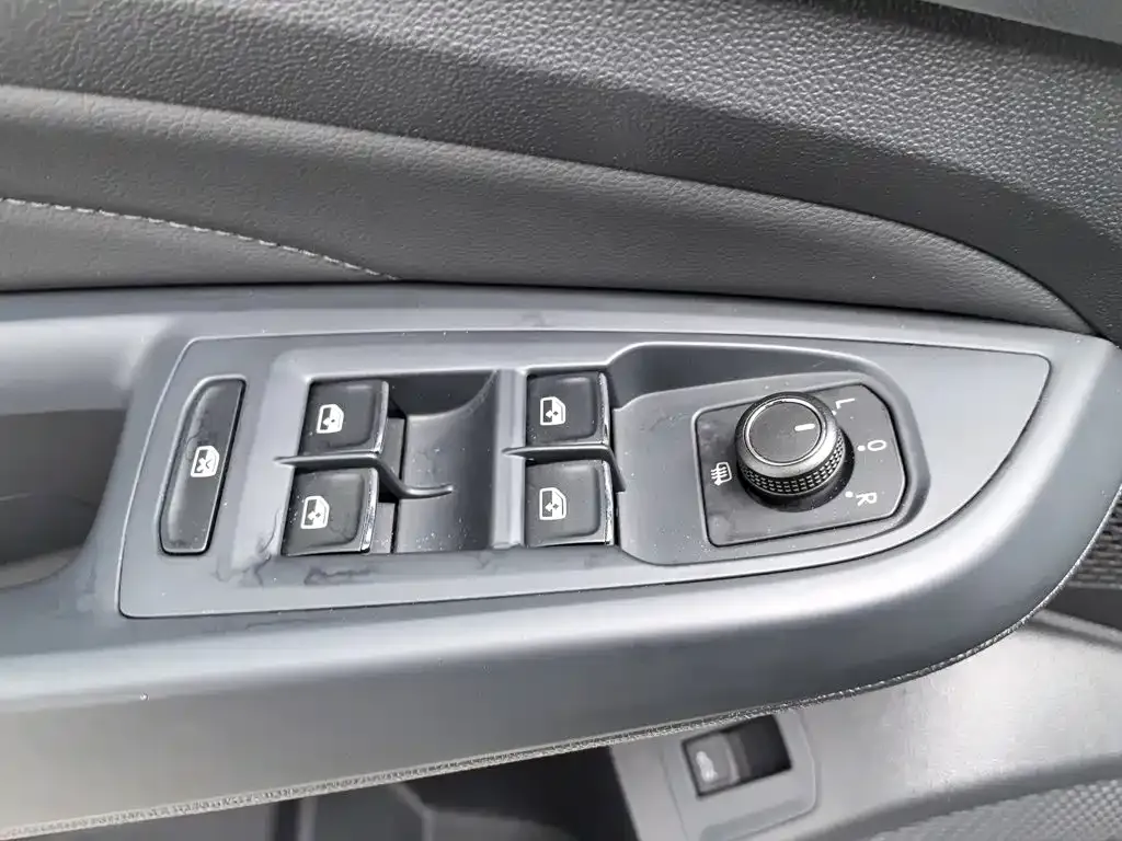 Volkswagen Passat — фото 7