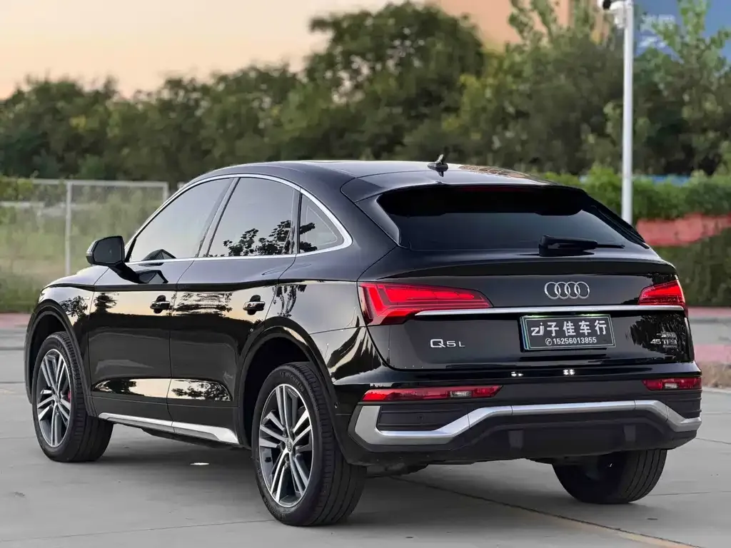 Audi Q5L Sportback — фото 8